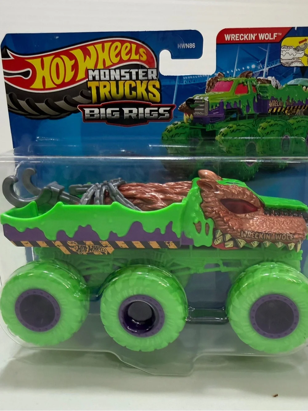 Hot Wheels Monster Trucks Big Rigs Wreckin' Wolf - Green & Purple
